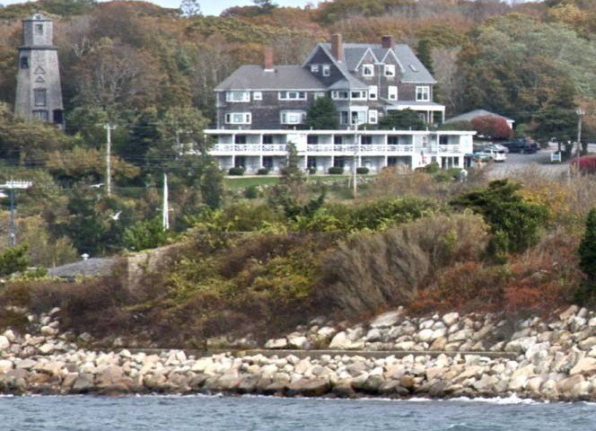 MASER RESIDENCE - MATHA'S VINEYARD - view of typical houses from ferry - 0591